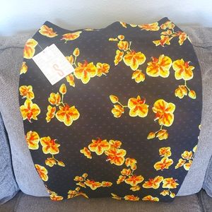 Small Lularoe Cassie skirt brand new with tags
